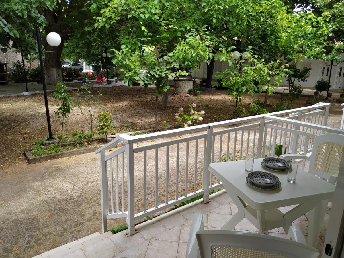 Avli Studios Kokkino Nero ภายนอก รูปภาพ